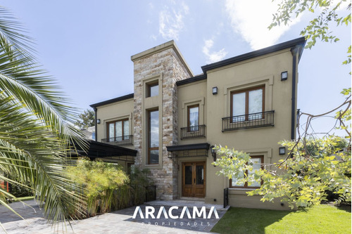 Casa En Venta Saint Thomas Este - Canning