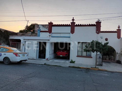 Casa En Venta En El Centro De Monterrey