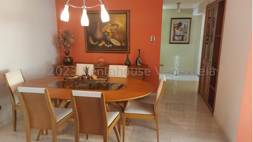 Venta De Amplio Y Hermoso Apartamento En Terrazas Del Ávila Mls #23-22085