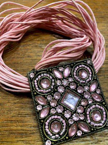 Luli Collar Gargantilla Metal Cristales Colgante Rosa Bronce