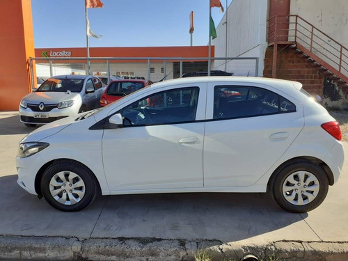 Imagem 3 de 9 de Chevrolet Onix 1.0 Mpfi Lt 8v Flex 4p Manual
