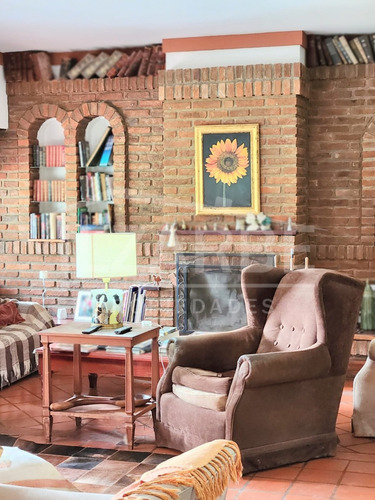 Espectacular Casa En Barrio Fatima (a Solo Una Cuadra De La Laguna)