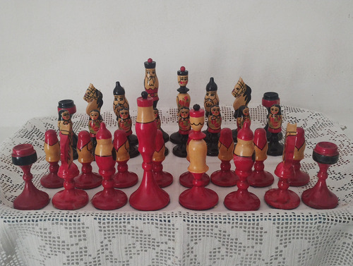 Juego De Ajedrez Ruso Matrioska (Usado)