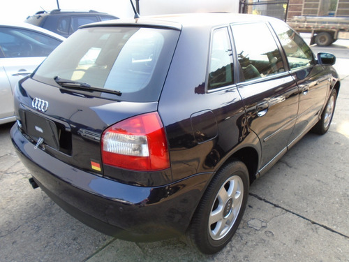 Imagem 6 de 14 de Audi A3 1.8 4 Portas Ano 2004 86.000 Km Azul Automatico