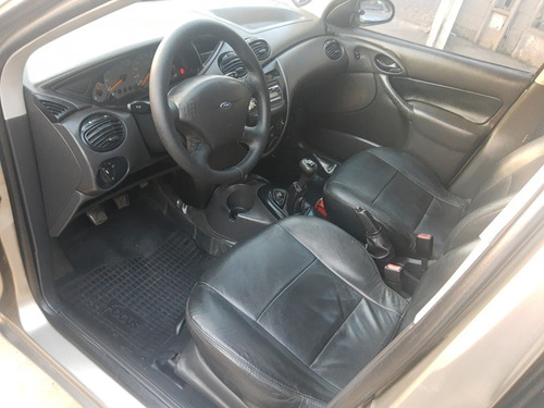 Imagem 9 de 15 de Ford Focus 1.6 Gl 5p 2005