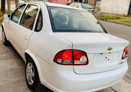 Imagen 3 de 7 de Chevrolet Classic 2015 1.4 Ls Abs Airbag