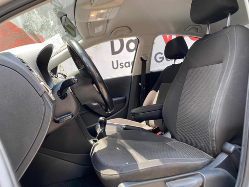 Imagen 12 de 15 de Volkswagen Vento 2018 1.6 Highline Mt