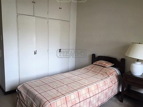 Departamento En Venta Ubicado En Centro De Bariloche, Bariloche