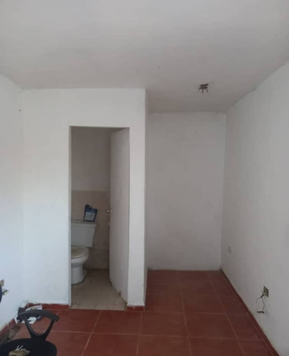 Imagen 4 de 4 de Local En Urb. Buenaventura Cod. Indil-185