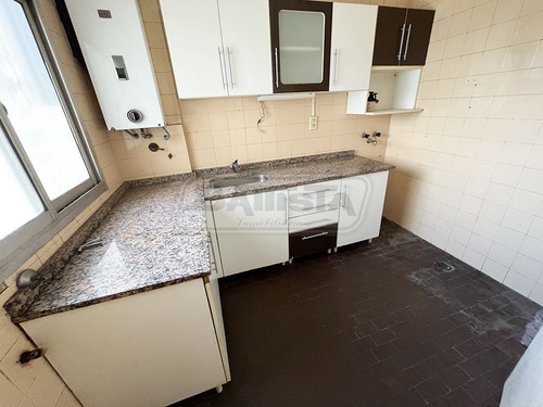 Imagen 4 de 11 de Departamento En Venta En Ramos Mejia Centro Norte