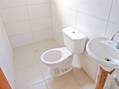 Imagem 10 de 18 de Sobreposta Nova Com 60 M², Sala Com Piso Em Porcelanato, Suite E Garagem Individual, 2 Dormitórios, Área De Serviço - Hm2356