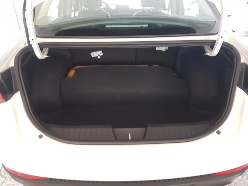 Fiat Cronos Precision 1.8 16v Mt5