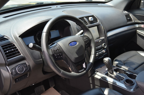 Imagen 8 de 13 de Ford Explorer Xlt 2019