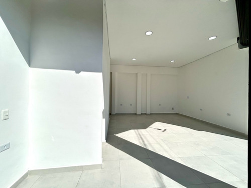 Salão Comercial Novo P/ Locação | 31 M² | Centro Itaim Paulista | 500m Da Cptm | Excelente