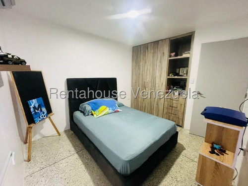 Jean Pavon Tiene Excelente Apartamento En Venta En El Este De Barquisimeto Lara 1 8 5 5 8
