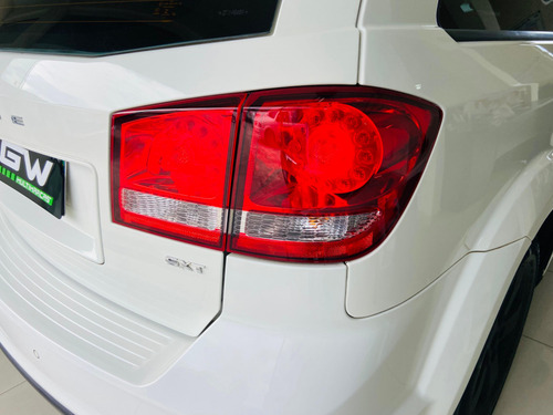 Dodge Journey 3.6 SXT V6 GASOLINA 4P AUTOMÁTICO