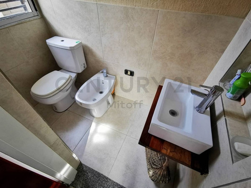 Imagen 18 de 20 de Casa De 3 Dormitorios En Venta En Los Hornos