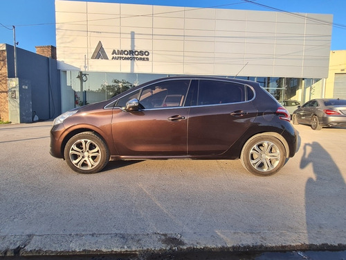 Imagen 5 de 25 de Peugeot 208 2016 1.6 Feline Pack Cuir