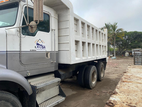 Camión De Volteo Con Caja De 14 M3