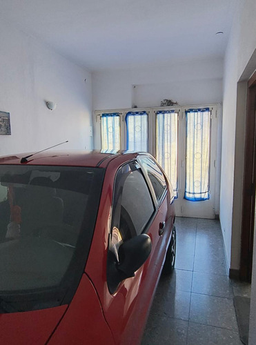 Casa En Venta - 2 Dormitorios 2 Baños - 275mts2 - Tolosa
