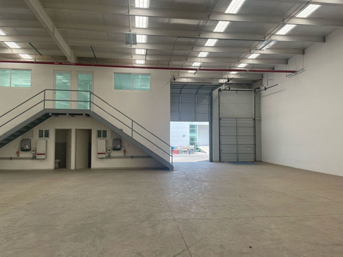 Se Renta Bodega Cross Dock En Carretera Silao Irapuato