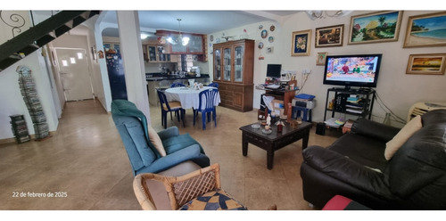 Casa En Venta En Urb Los Teques Country Club