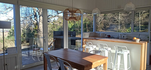 Imagen 1 de 14 de Moderna Casa En El Bosque Alquiler Hasta 4 Personas