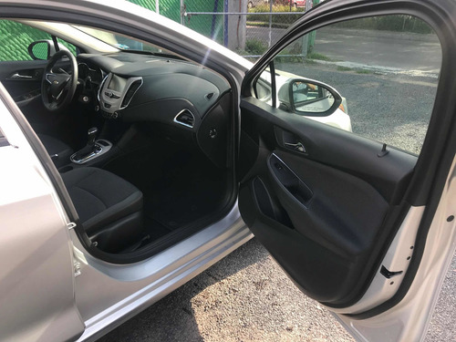 Imagen 7 de 12 de Chevrolet Cruze 2017 1.4 Lt At