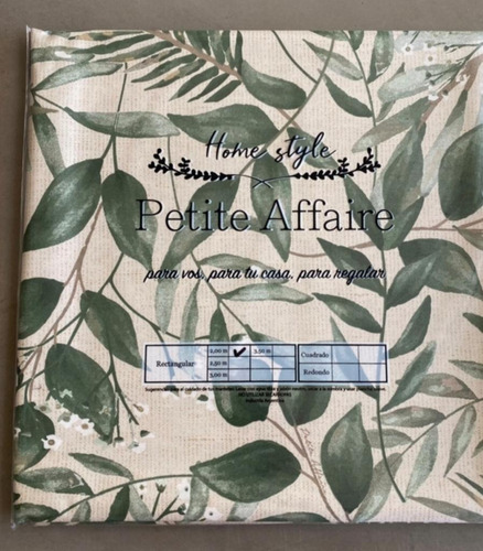 Imagen 4 de 4 de Mantel Gabardina Rectangular Foresta Petite Affaire