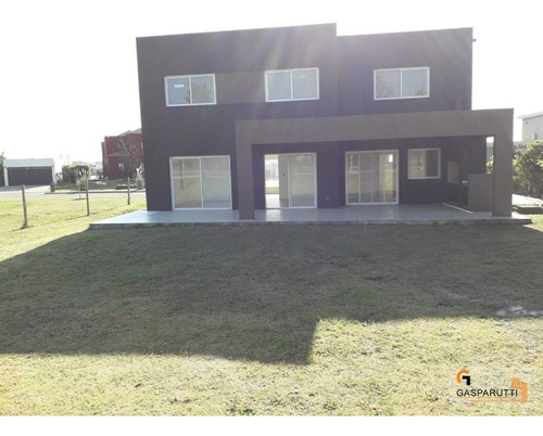 Imagen 23 de 26 de Excelente Casa A Estrenar En Barrio San Rafael!