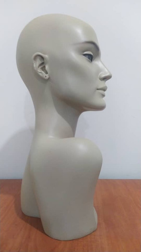 Imagen 2 de 5 de Maniquí Exhibidor Múltiple