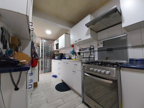 Casa En Venta De 3 Dorm. 2 Baños, En Puente Alto