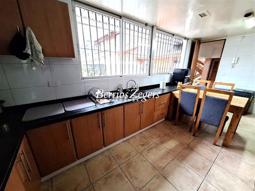 Casa En Venta 4 Dormitorios, Dominicos Antiguo Las Condes
