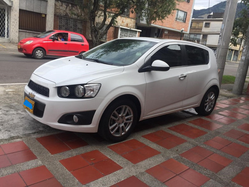 Chevrolet Sonic 1.6 Lt 5 p