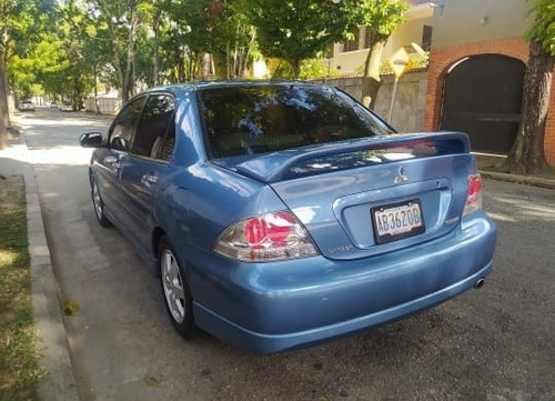 Imagen 3 de 8 de Mitsubishi Lancer Touring Automatico