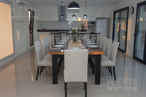 Imagen 5 de 24 de Casa - Estancia Villa Maria - Venta Con Renta