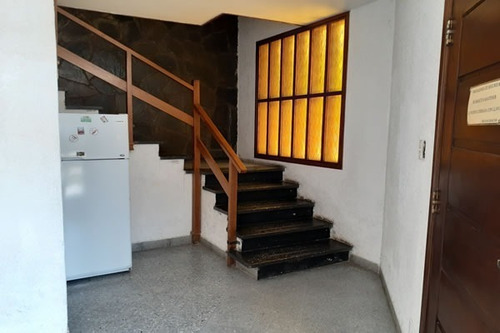 Imagen 6 de 29 de Edificio En 2 Niveles 10 Deptos En Planta Baja Y 11 En 1º Piso Estacionamiento Parrillas