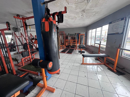 Venta De Local En Escobedo, N.l. En Esquina Edificio Completo Incluye Renta De Anuncio Panoramico
