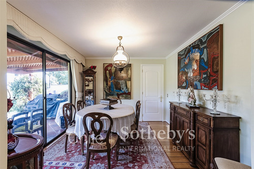 Casa En Venta De 5 Dorm. En Lo Barnechea