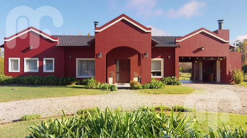 Imagen 1 de 19 de Venta Casa- Campos De Roca