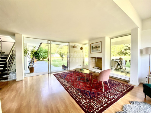 Casa En Arriendo De 5 Dorm. En Las Condes