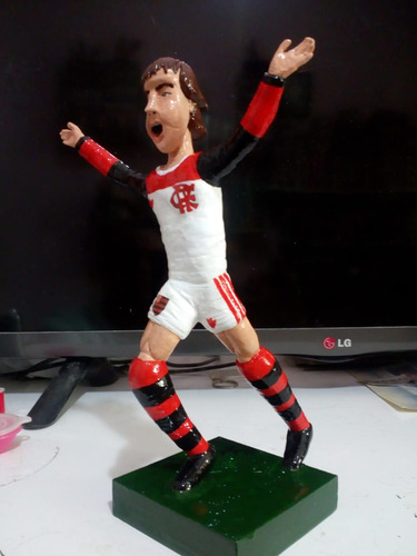 Boneco Zico Flamengo Campeao Mundial 81 Em Resina