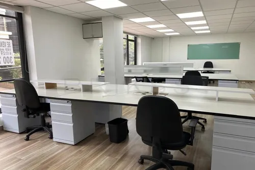 Oficina En Arriendo En Chico Reservado. Cod A7528