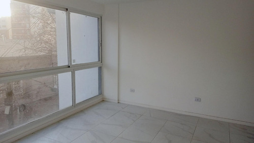 Imagen 5 de 17 de Departamentos En Venta Ramos Mejía 3 A. Suite Vestidor Coch