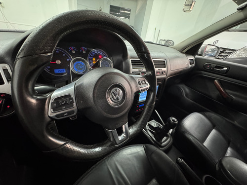 Volkswagen Bora 1.8 Highline T 180cv Cuero