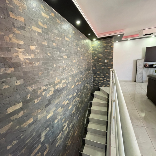 En Venta Pent-house Duplex En El Conjunto Resd. Valle Topacio, Municipio San Diego Estado Carabobo / Venezuela Emer.