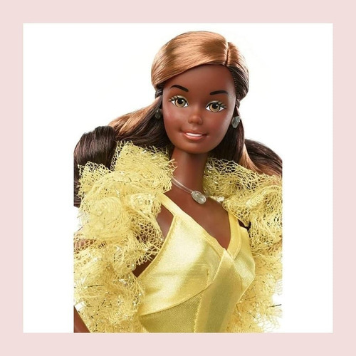 Imagem 4 de 9 de Barbie Christie Superstar 2021 Repro 1977 Negra Signature