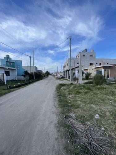 Terreno En Muy Buena Ubicación, Camet Norte