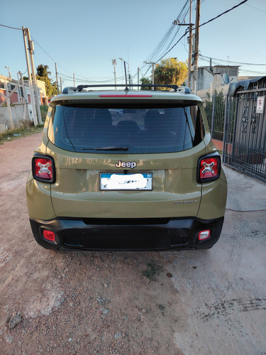 Jeep Renegade 1.8 Flex 5p