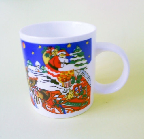 Imagem 3 de 6 de Caneca Natal Papai Noel Trenó Com Enfeite Em Porcelana Novo